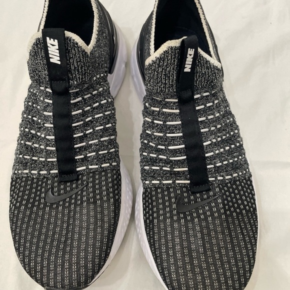 Nike React Phantom Run Flyknit 2 white/black, Women’s Sz 9 preowned - Picture 2 of 7